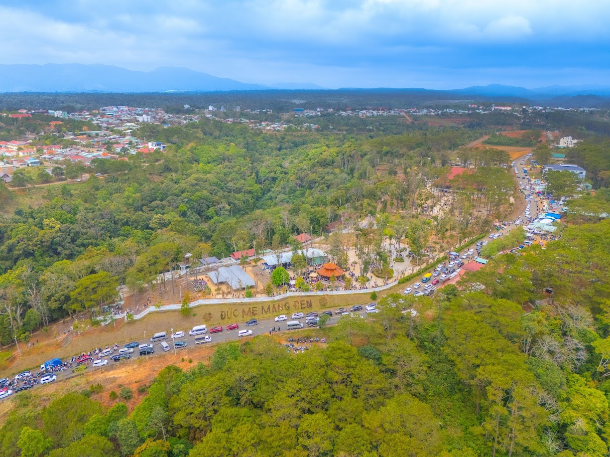 去Mang Den三天两夜哪个季节最美？