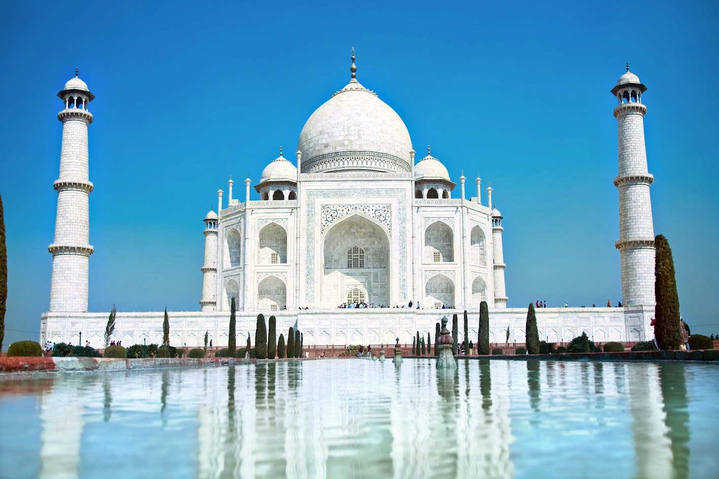 インドのタージマハル寺院 - 世界に名を馳せる建築の傑作