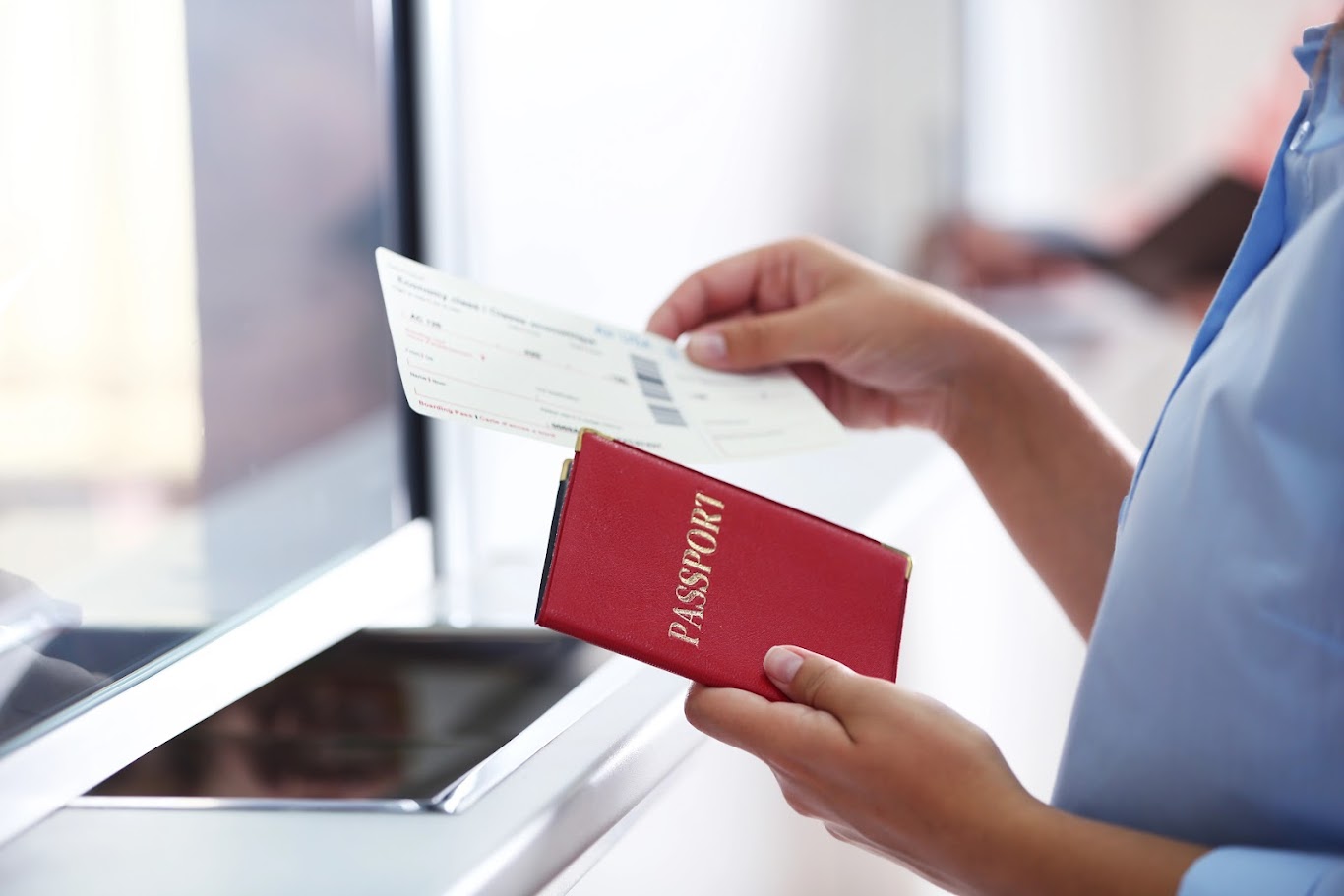 What Is a Connecting Flight? 5 International Transit Tips to Avoid Missing Your Flight