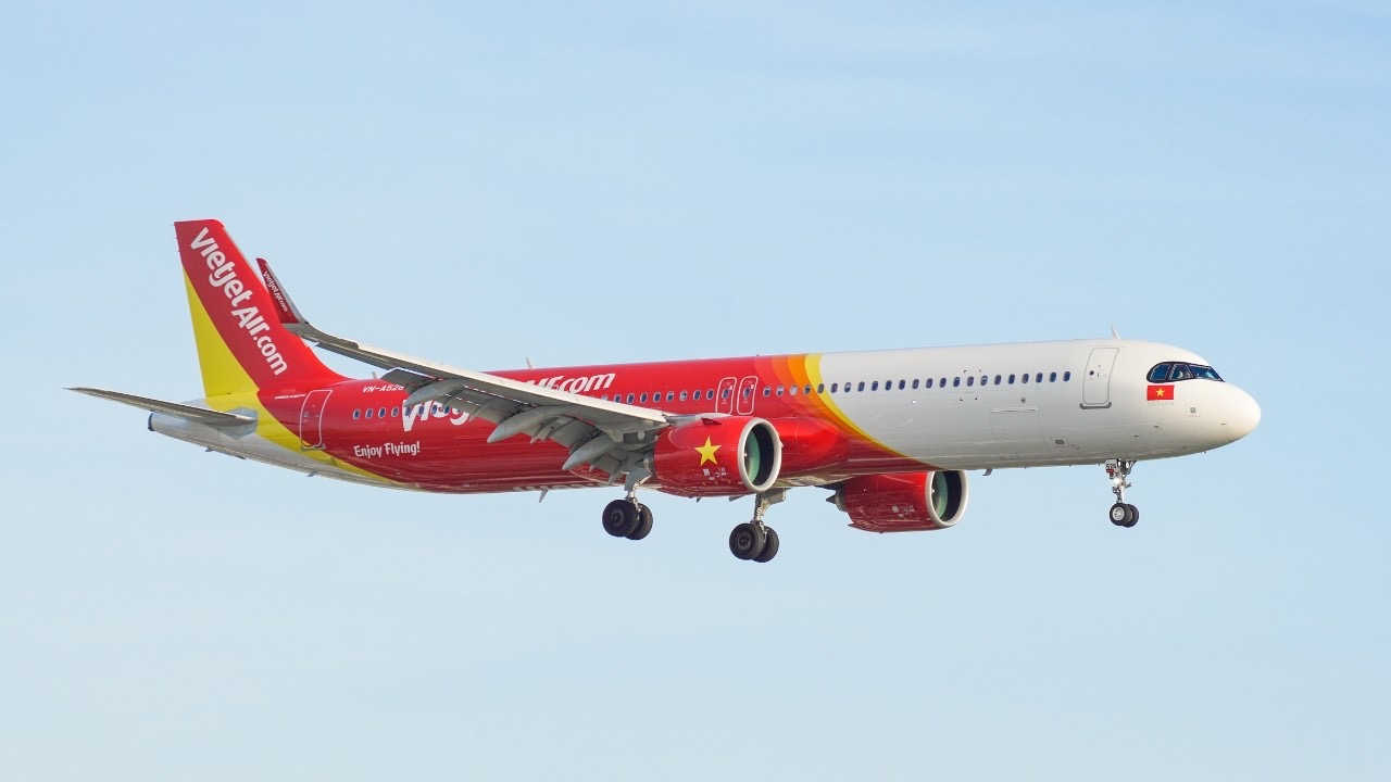 航空機・ヘリコプター Vietjet Air A320 NEO Sharklet 1/200 Amazon | JFOX 1/200 完成品 THAI VIETJET AIR For AIRBUS A320