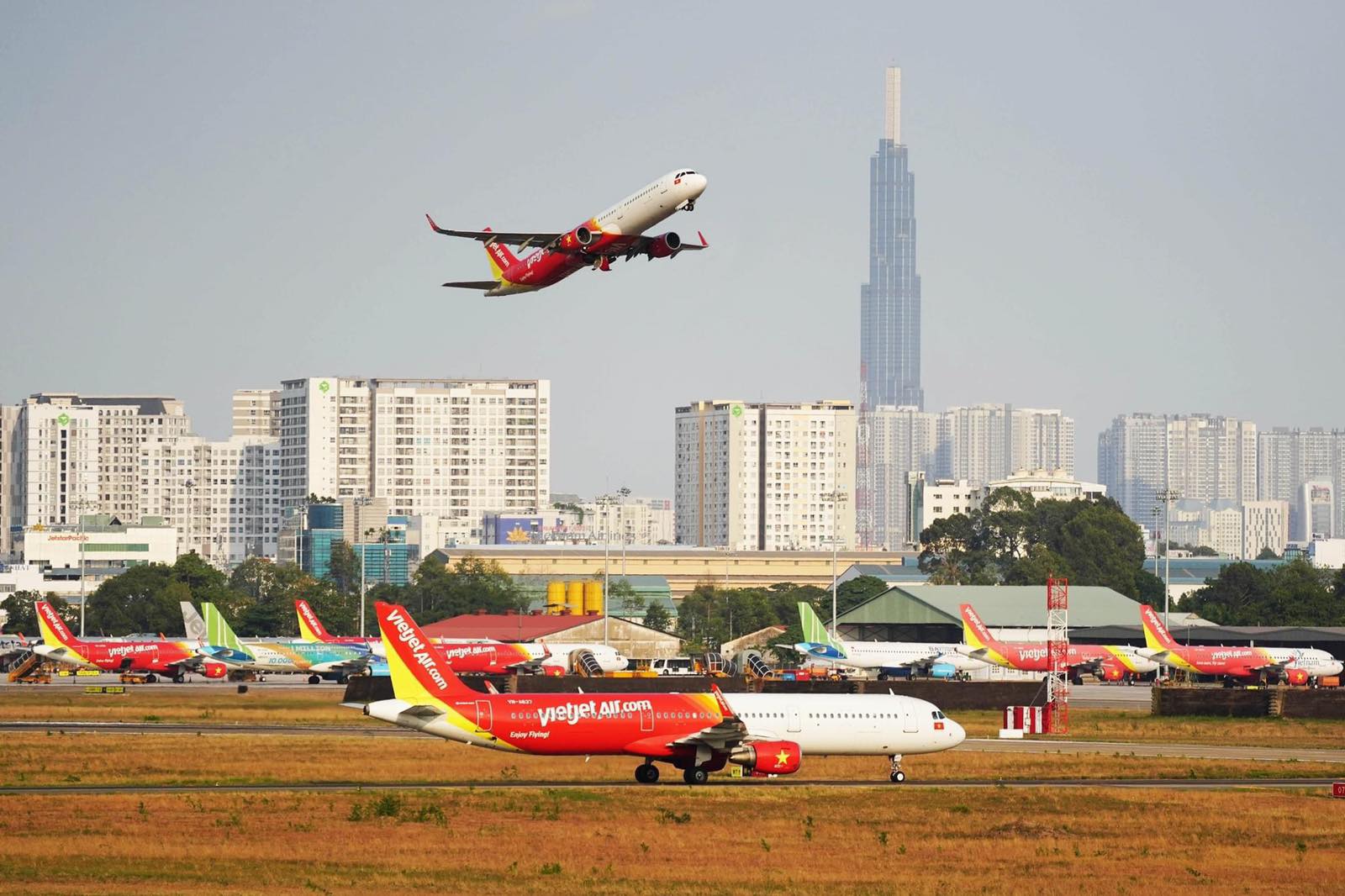 Đặt v&eacute; m&aacute;y bay Đ&agrave; Nẵng