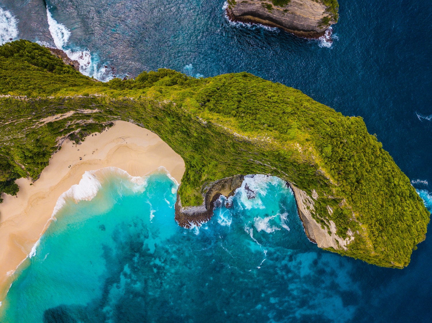 Đặt vé máy bay TP.HCM - Indonesia, vi vu 'xứ sở vạn đảo'