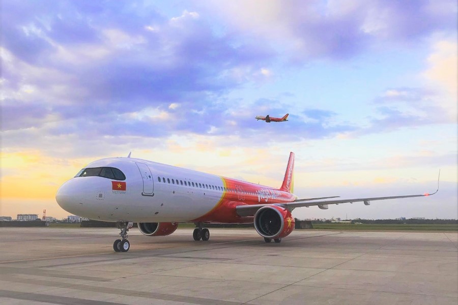 เครื่องอากาศยานลำใหม่ของ VietJetAir ติดภาพของแอร์โฮสเตสที่สวยงาม