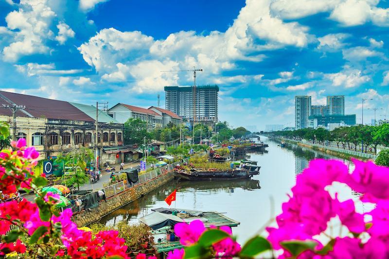 Chợ hoa Bến Bình Đông