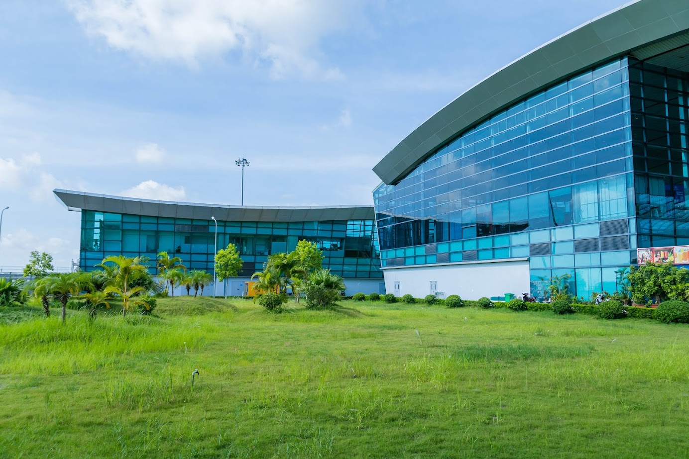 Sân bay quốc tế Việt Nam