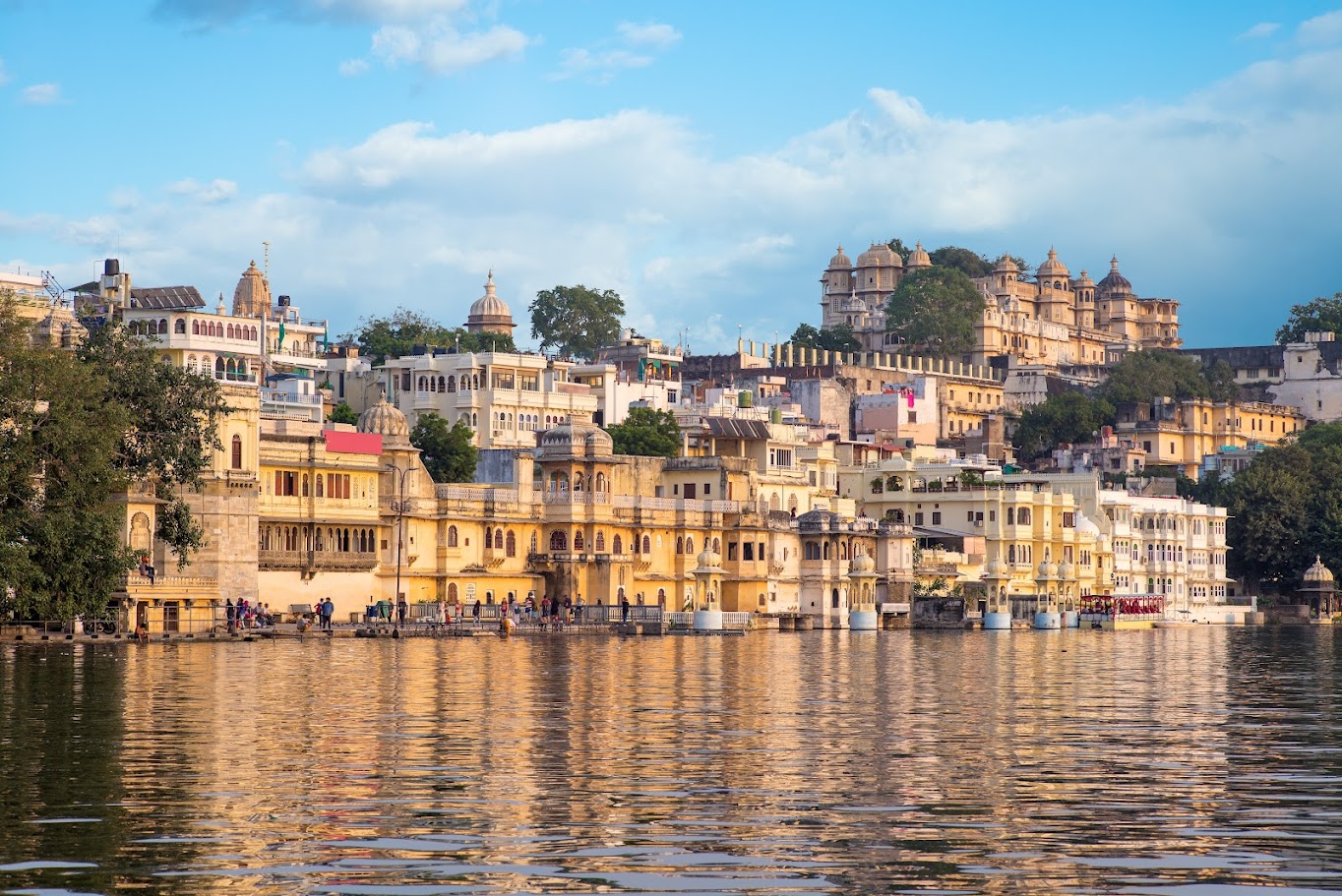 インド旅行はどの季節がおすすめですか?