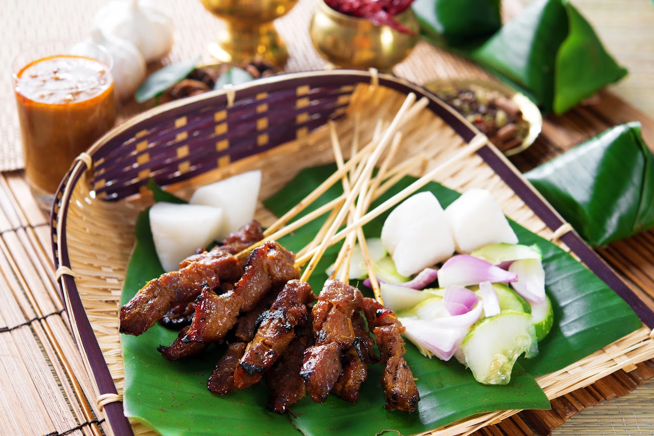 濃厚な味わいで有名なインドネシアのサテ