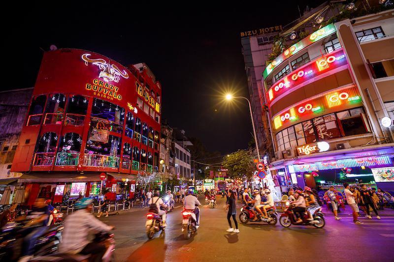 Ph&ocirc;́ đi b&ocirc;̣ Bùi Vi&ecirc;̣n