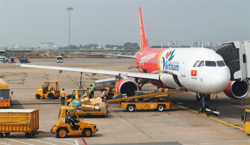 เวียดเจ็ทแอร์จัดเที่ยวบินแรกมอบความช่วยเหลือแก่ประเทศฟลิปปินส์