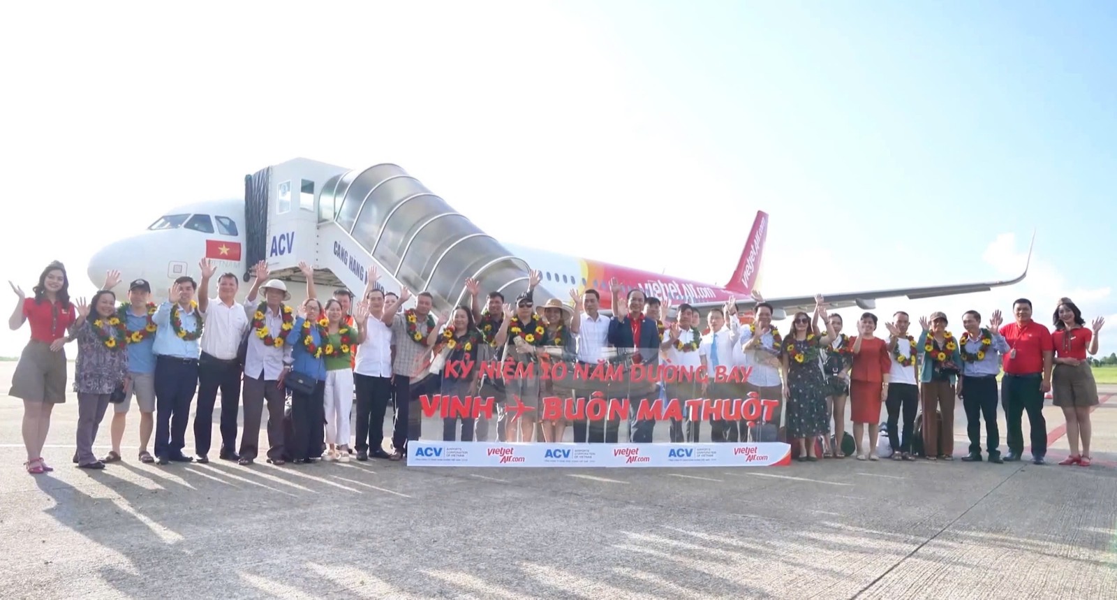 Vietjet và hành trình 10 năm kết nối Buôn Ma Thuột - Vinh  với hơn 5.000 chuyến bay