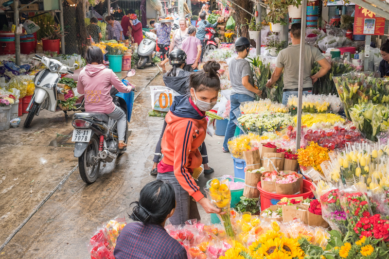 Chợ hoa Hồ Thị Kỷ
