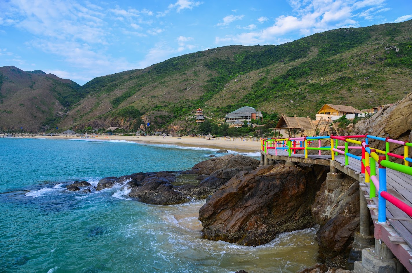 Điểm du lịch gần sân bay Phù Cát