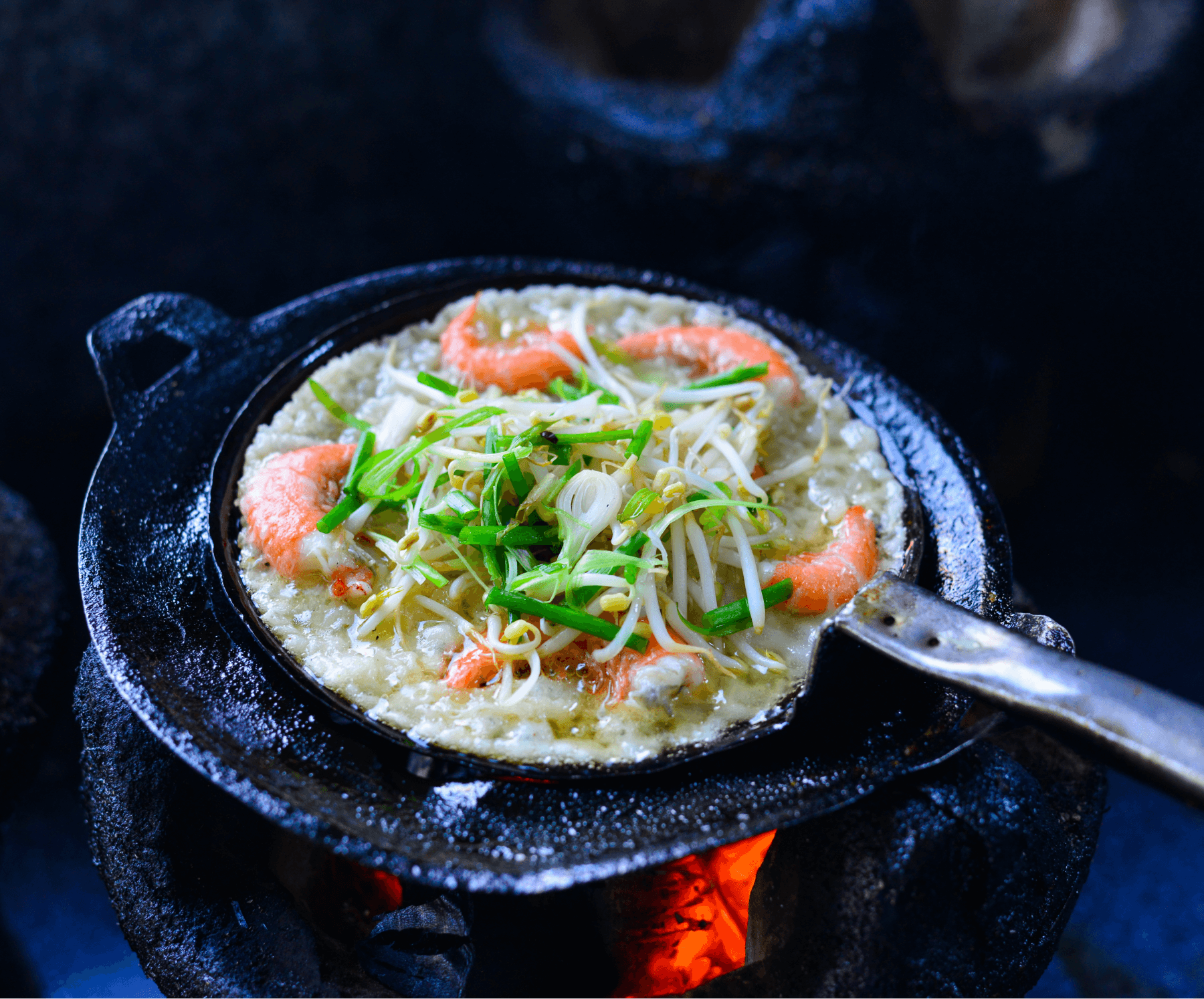 Bánh xèo tôm nhảy Quy Nhơn