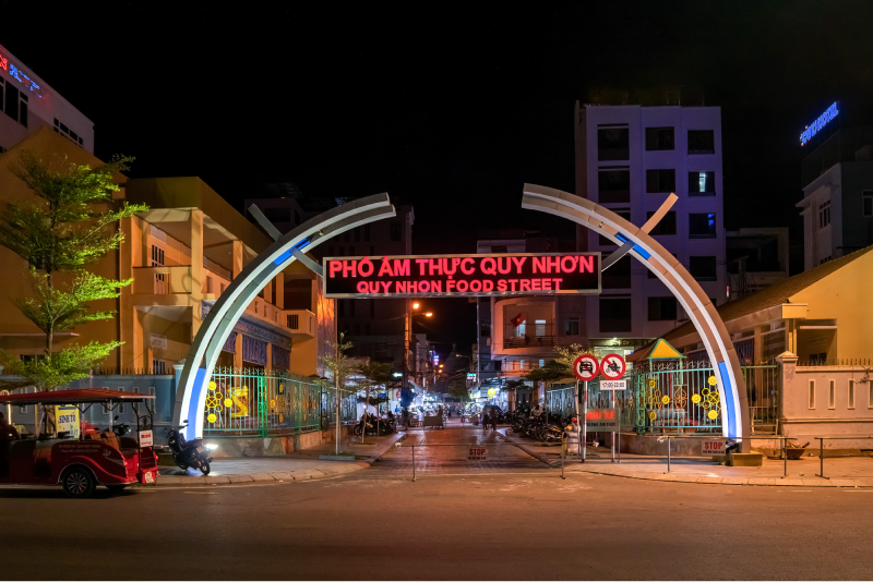 Phố ẩm thực Quy Nhơn