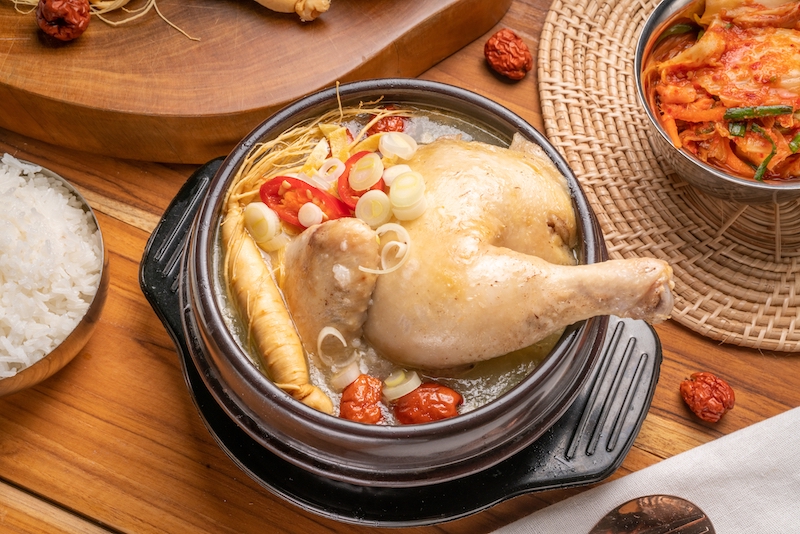 Gà hầm sâm Samgyetang