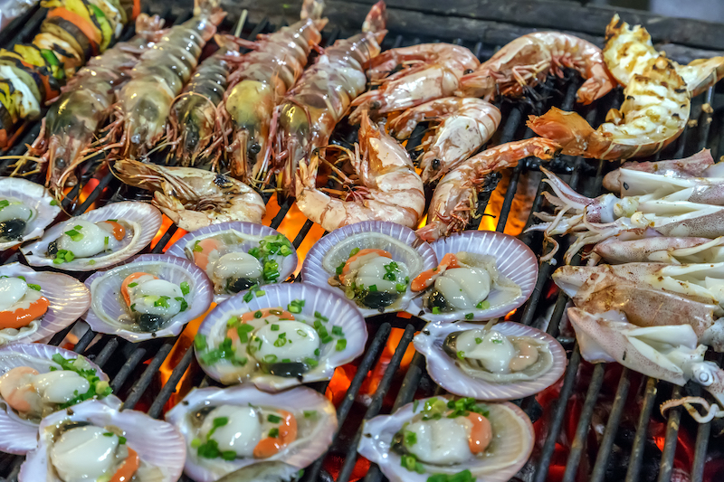 Ăn gì khi du lịch Cát Bà