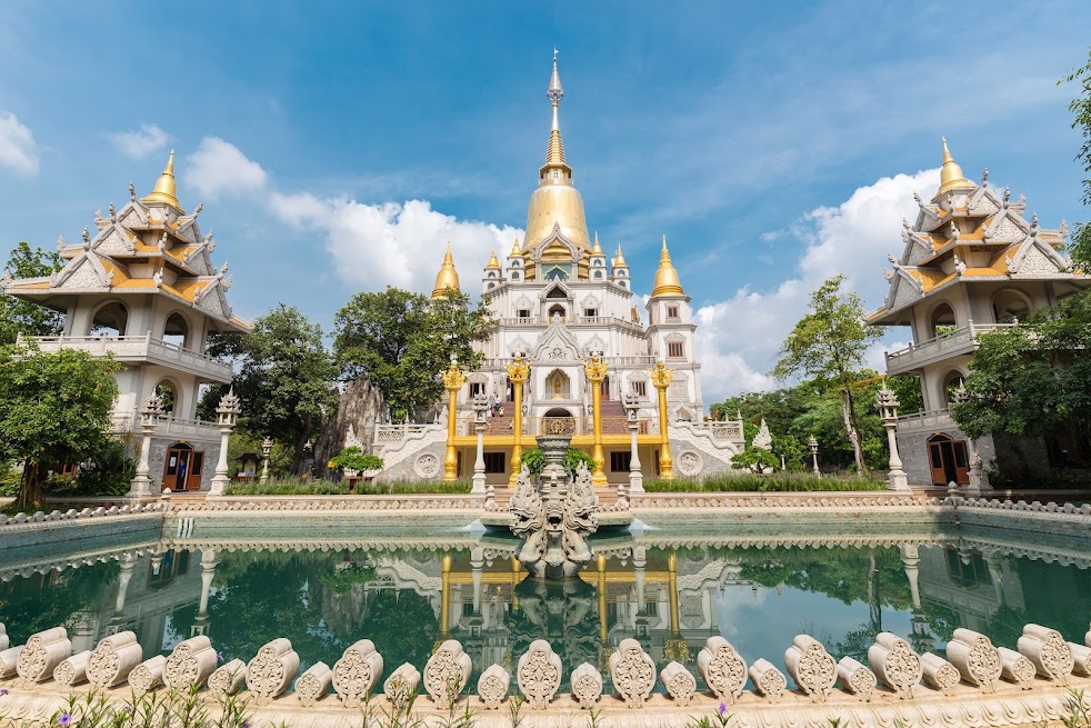 Buu Long Pagoda
