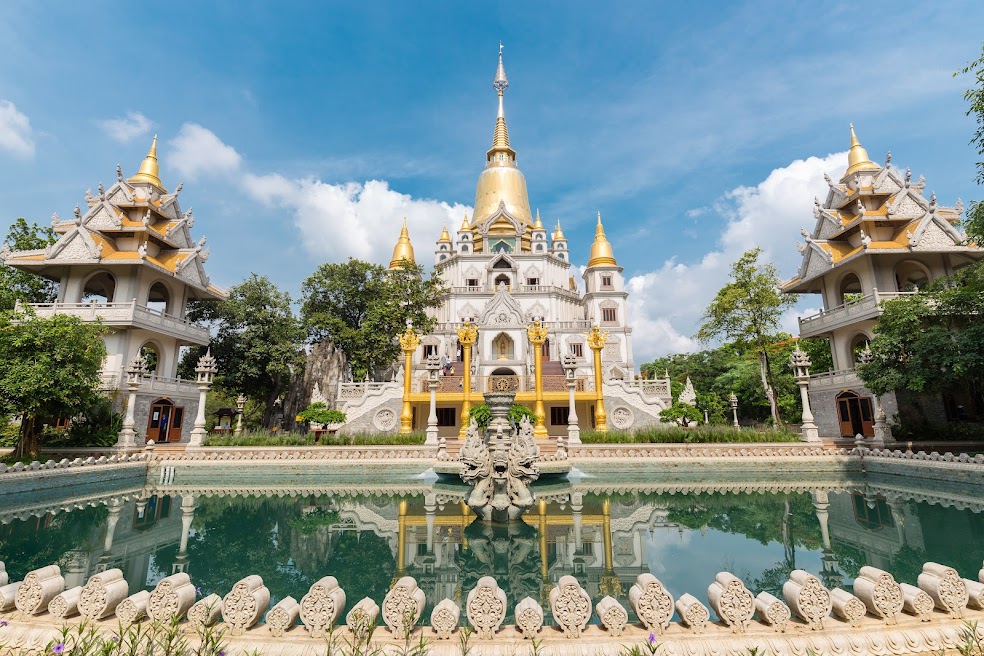 在 Vietjet 以优惠价格预订从 普吉岛 飞往 胡志明市 的机票