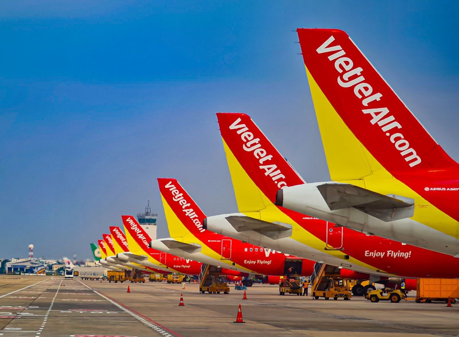 Book Vietjet tickets now to enjoy 0 VND flights with free checked baggage