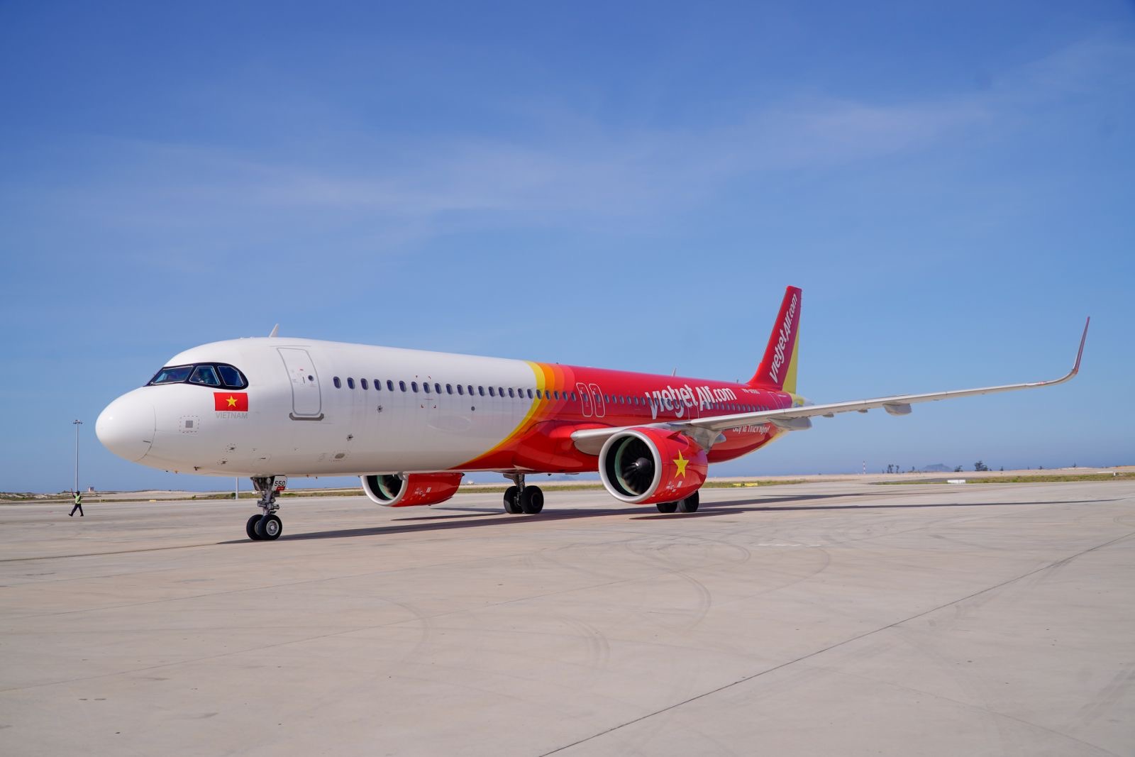 Vietjet strengthens regional connectivity with the launch of ticket sales for the Ho Chi Minh City – Manila route, operating 5 return flights each week