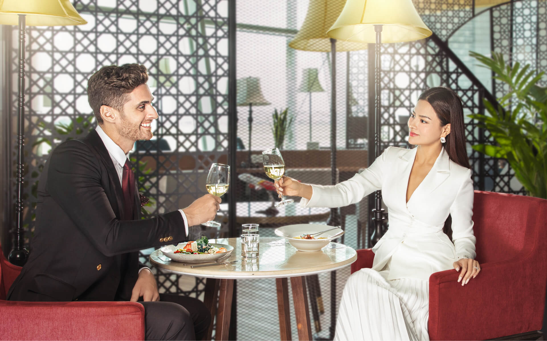 Enjoy easy access to Luxury Lounges with Vietjet's QR Code