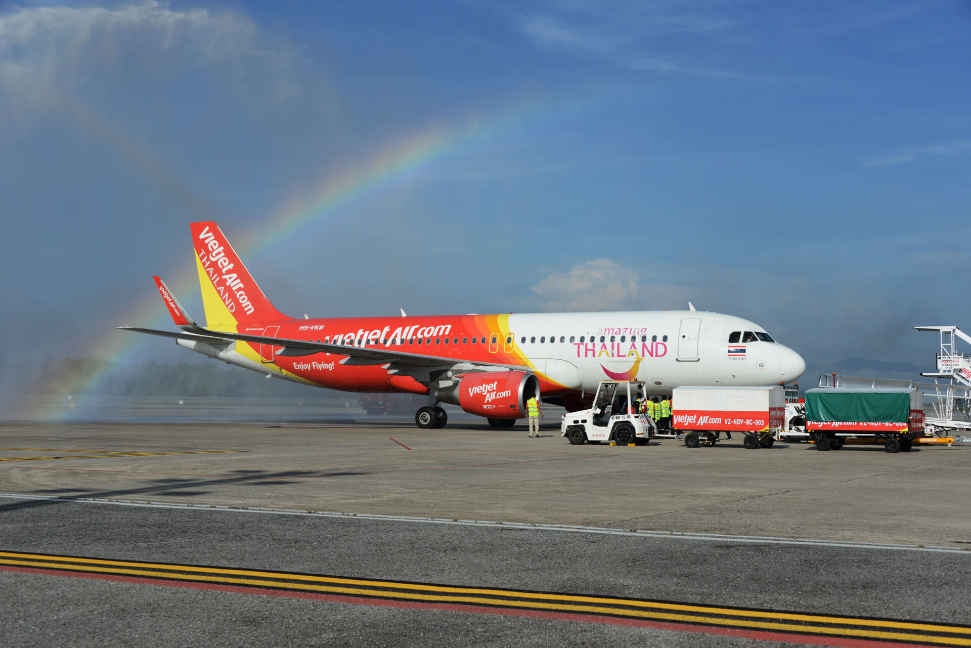 Vietjet và SPDB Financial Leasing ký kết thoả thuận tài trợ thuê mua 10 tàu bay Comac