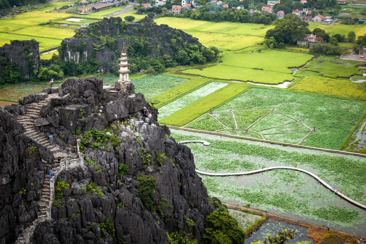 Trọn bộ kinh nghiệm du lịch Hang Múa, Ninh Bình tự túc | Vietjet Air