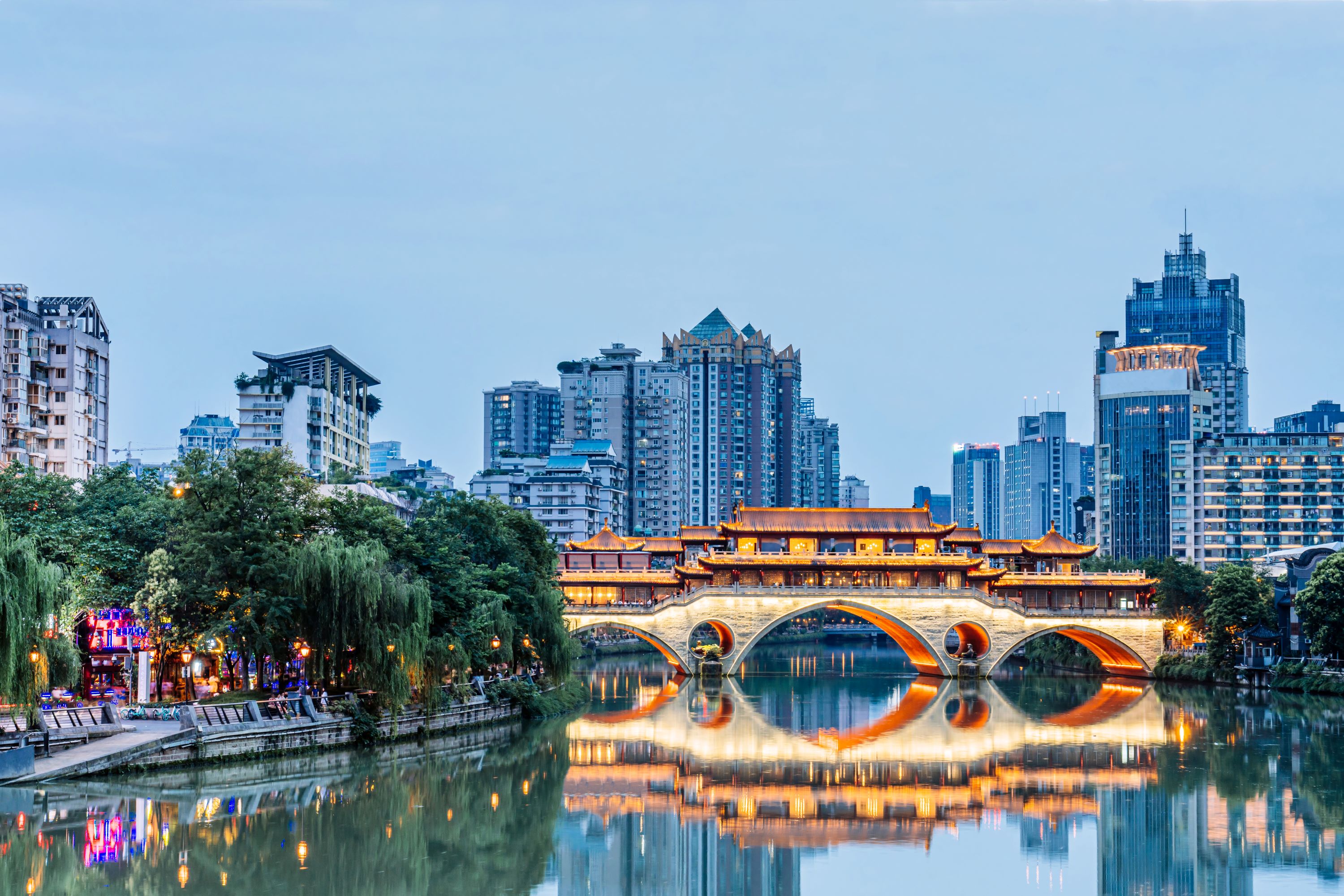 Fly directly to Chengdu with Vietjet and immerse yourself in Chinese heritage