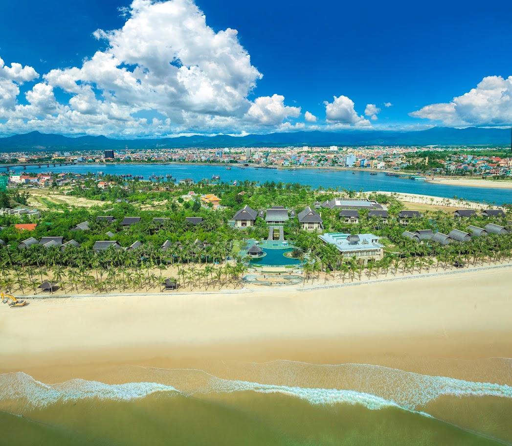 introduction to Nhat Le beach