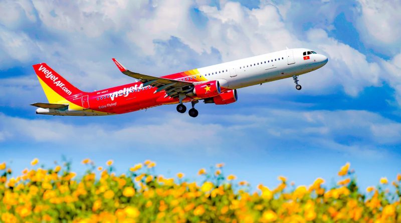 Gửi yêu thương, nhận quà bay cùng Vietjet