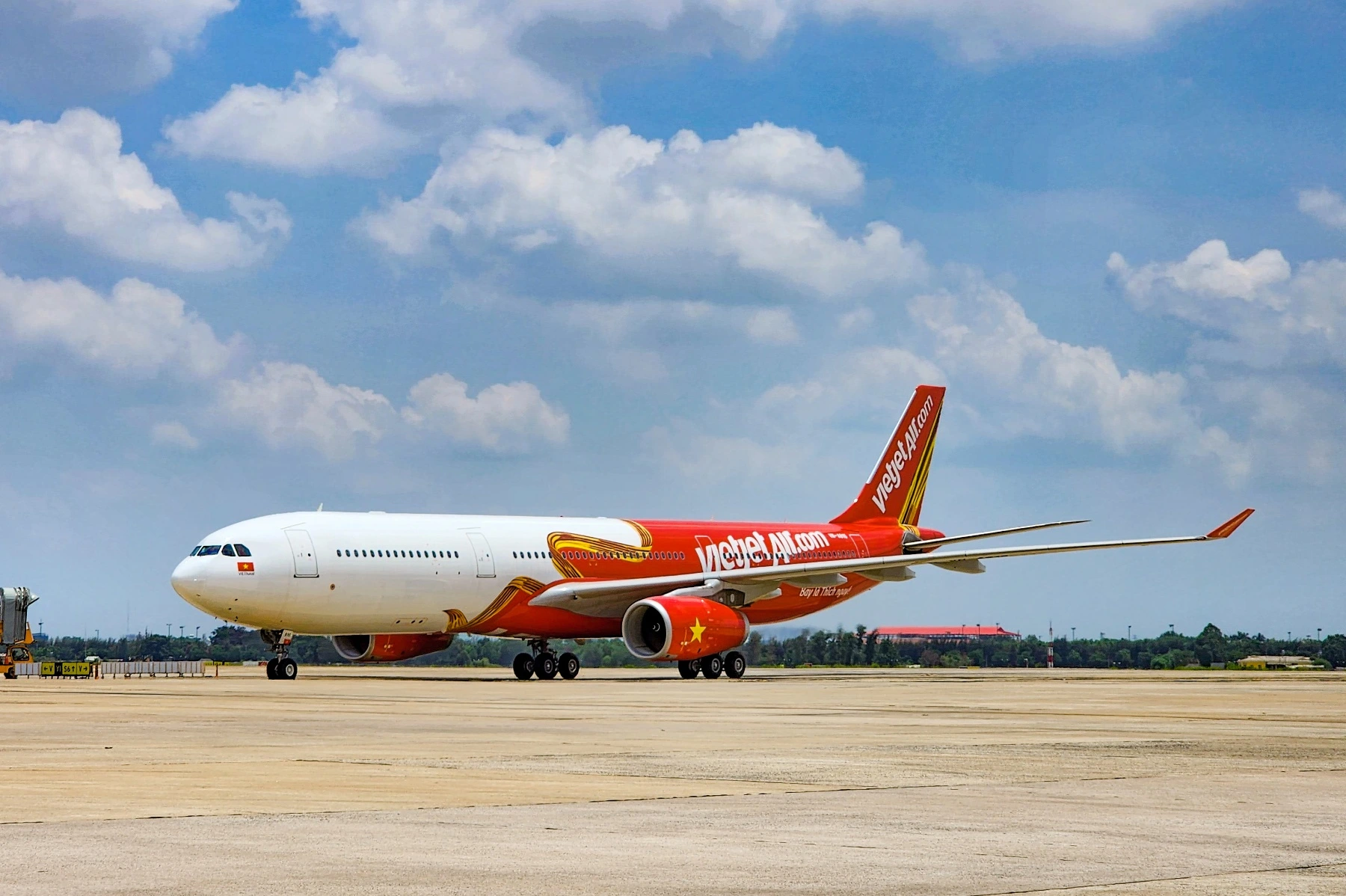 ダブルデー・スーパーセール レッツベトジェット! 航空運賃のみ 21,000 円から (2026年7月07日から2026年7月09日)