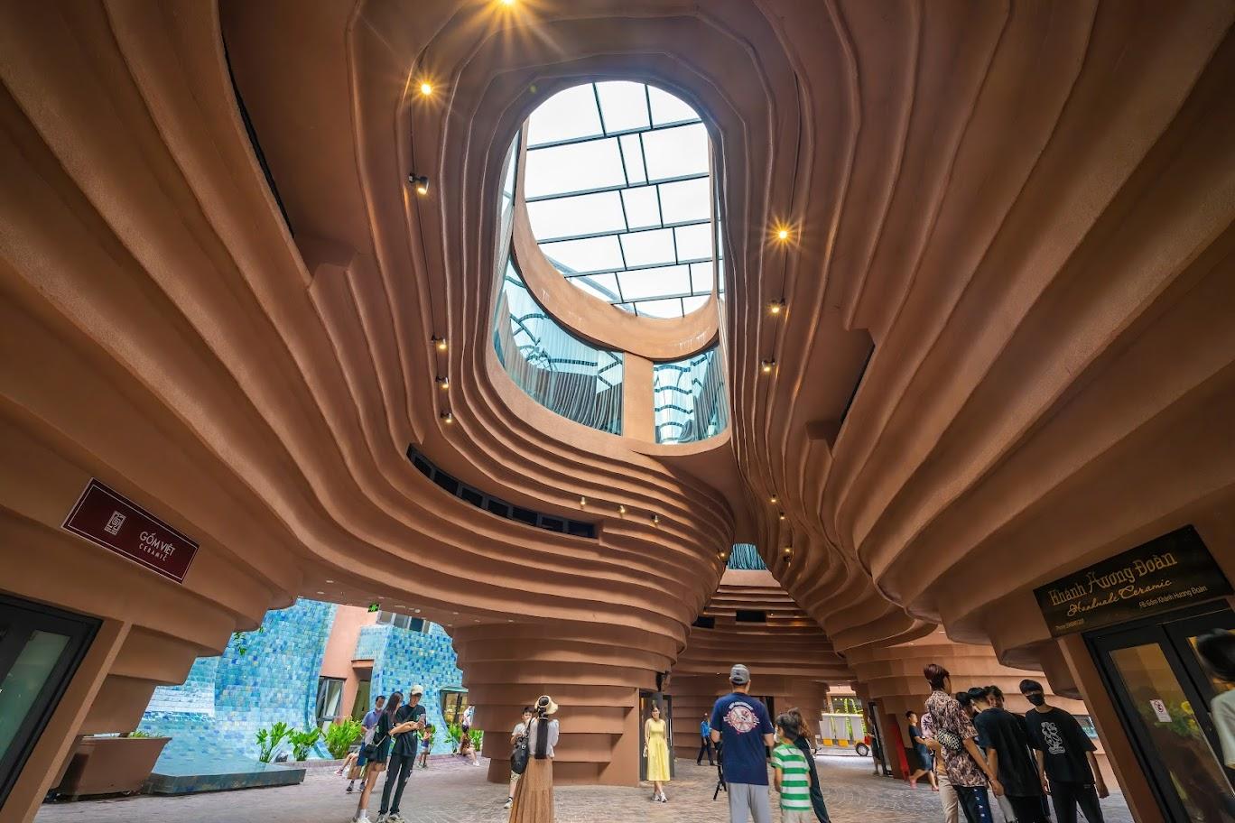 Note when visiting Bat Trang ceramic village